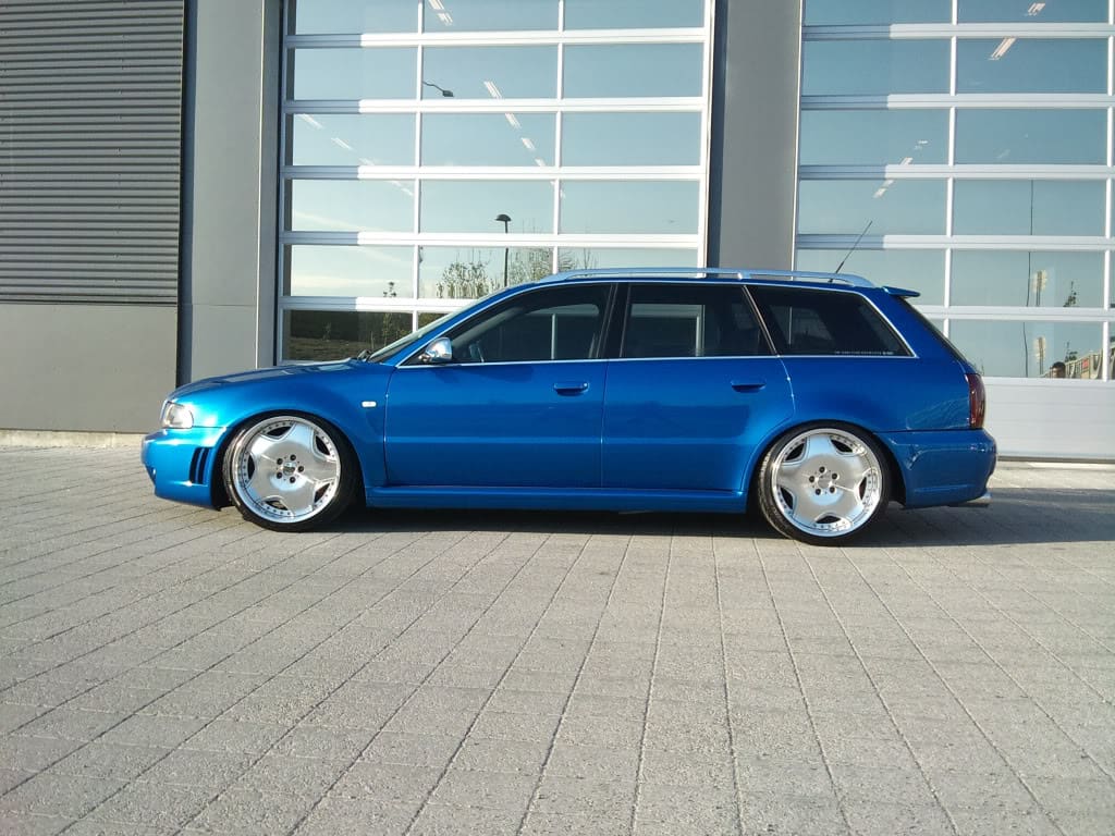 2001 Audi A4 with 19x9 Kenstyle Locksmice Duke wheels