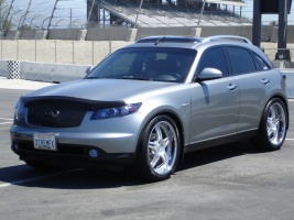 2005 Infiniti FX45 with 22x10 Iforged Classic 2 wheels