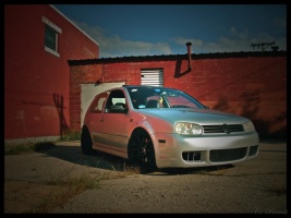 2005 Volkswagen Golf with 18x9 Rota G-Force wheels