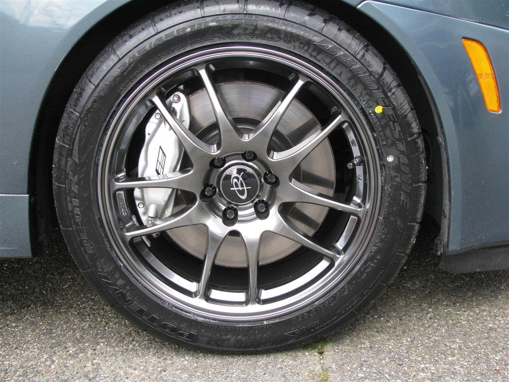 2005 Cadillac CTS-V with 18x8.5 Rota Torques wheels