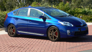 2011 Toyota Prius with Drag DR 33 wheels