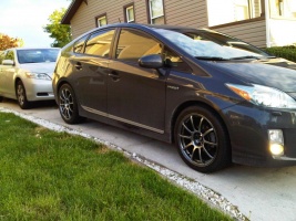 2011 Toyota Prius with 18x8.5 Rota G-Force wheels