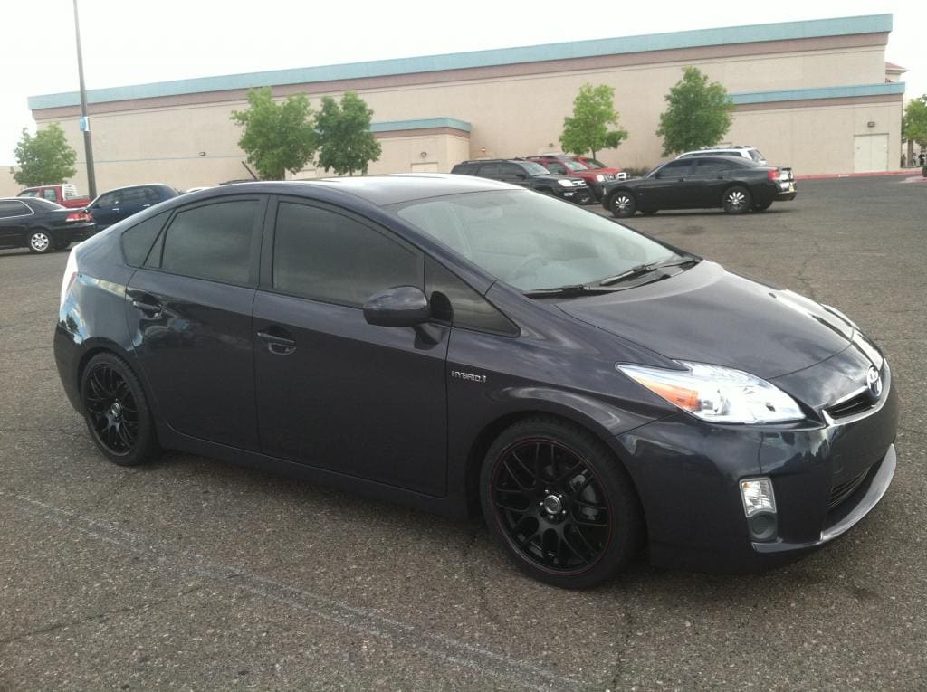 2011 Toyota Prius with 18x8 wheels