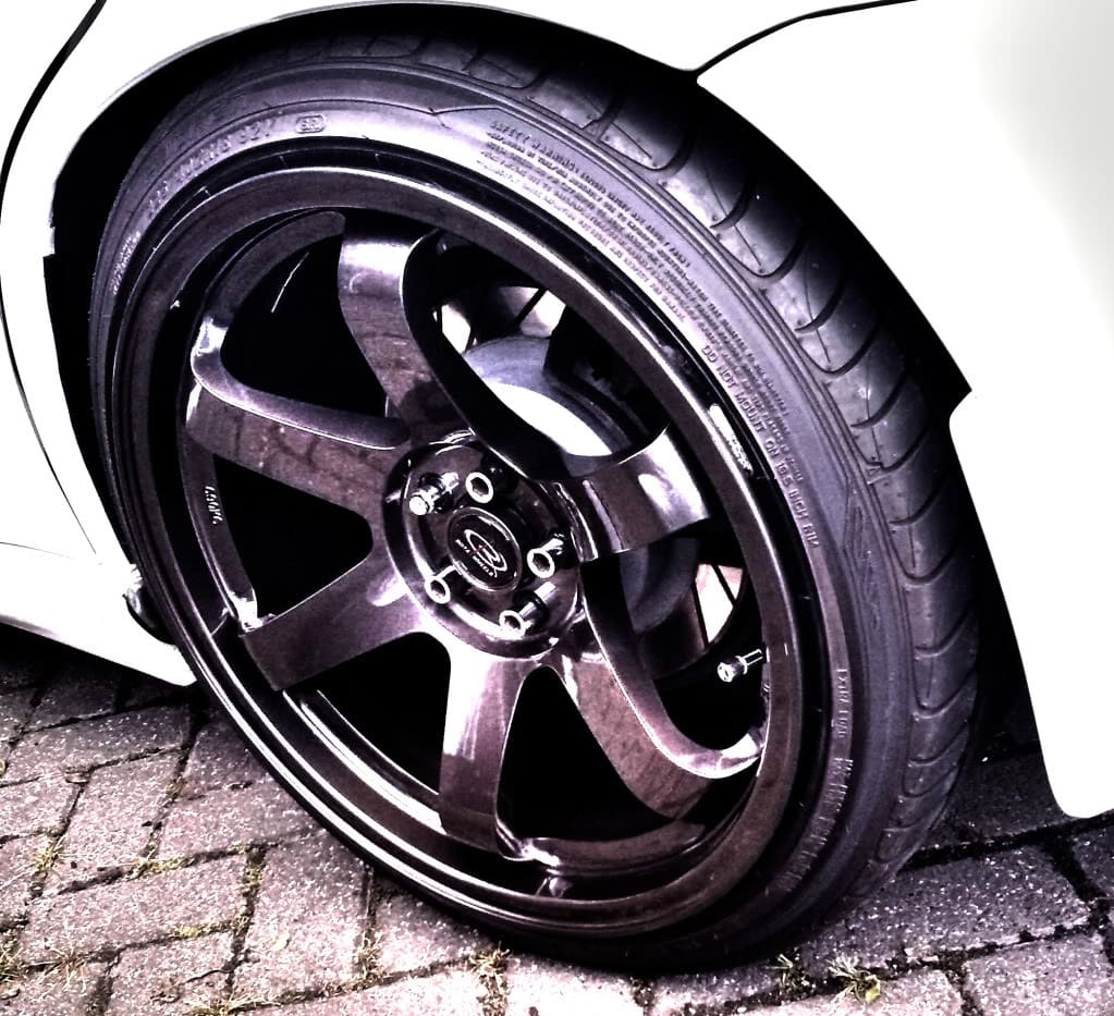 1999 Subaru Legacy with 18x9.5 Rota Grid Drift wheels