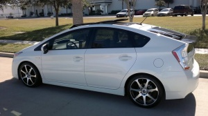 2011 Toyota Prius with 18x7.5 Drag DR-33 wheels