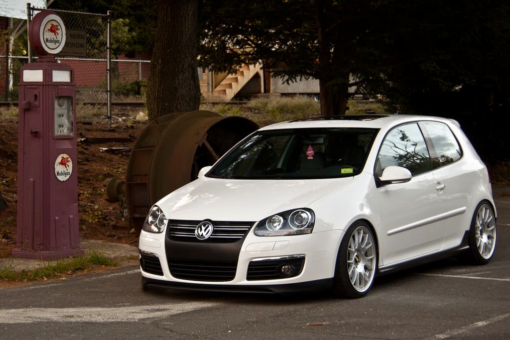 2006 Volkswagen Rabbit with 18x8 BBS CH wheels