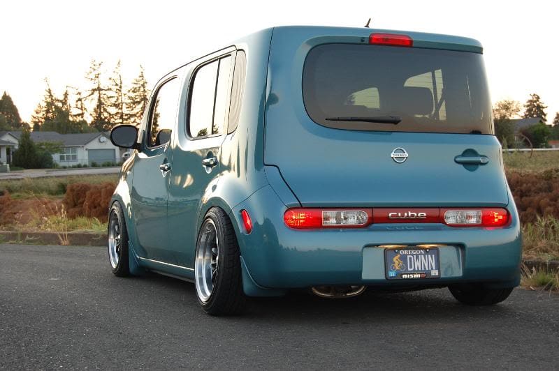 2010 Nissan Cube with 16x7 XXR 513 wheels
