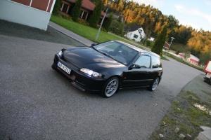 1992 Honda Civic with 16x8 Enkei RPF1 wheels