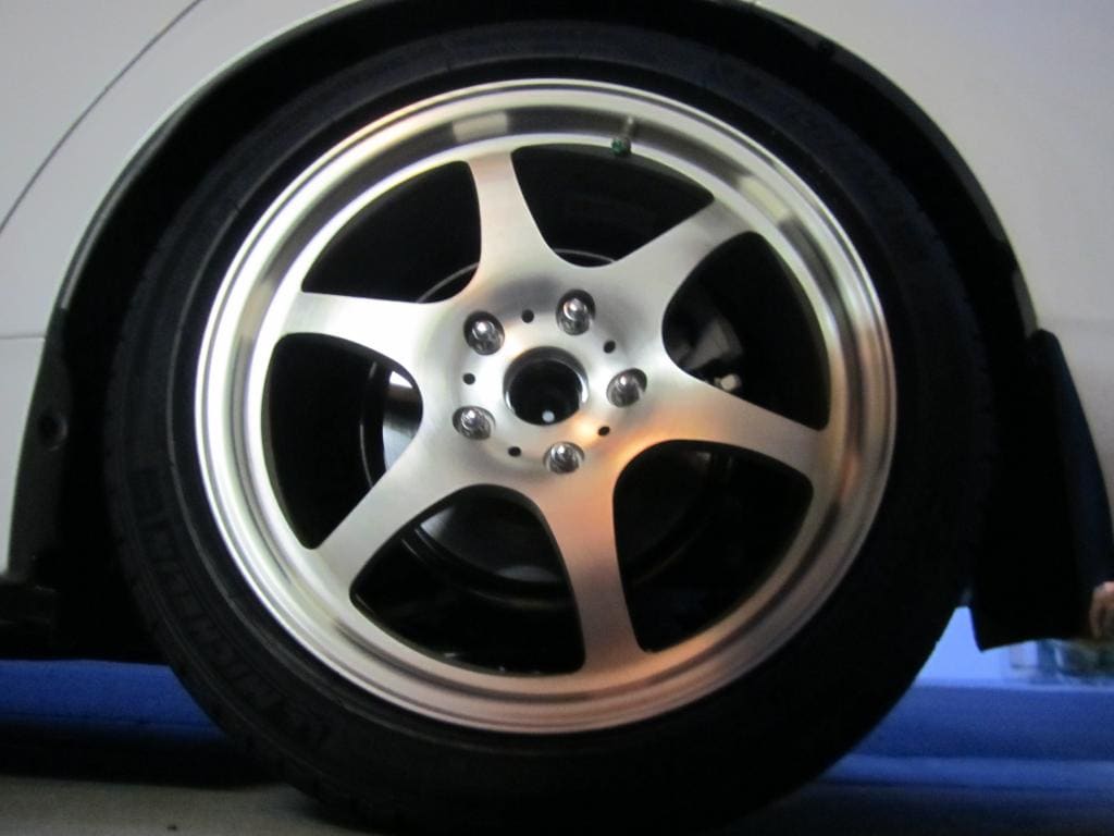 2011 Toyota Prius with 17x7.5 JOUSTMEISTER FORGED BRONZE wheels