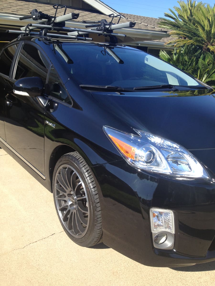 2011 Toyota Prius with 18x8 TENZO Racing Cuzco v.1 wheels