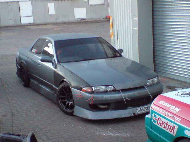 1989 Nissan R31-R34 Skyline 4dr with 17x9.5 Rota wheels