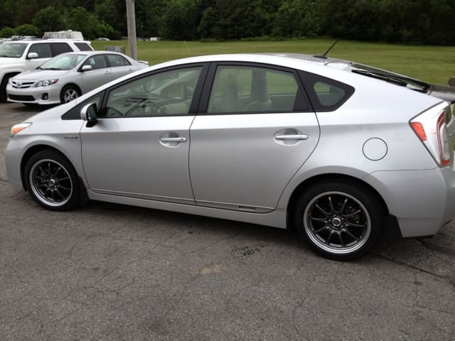 2012 Toyota Prius with 17x7 Drag DR 9 wheels