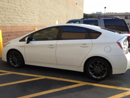 2010 Toyota Prius with OEM Lexus CT200h wheels