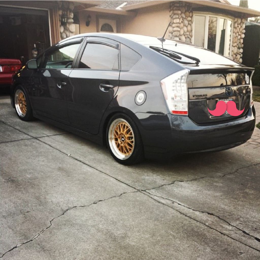 2011 Toyota Prius with 17x7.5 STR 601 wheels