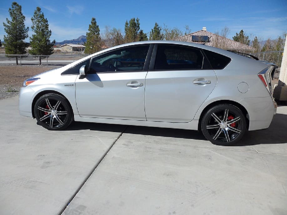 2011 Toyota Prius with 18x8 Alpina wheels