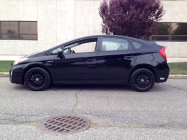 2015 Toyota Prius with 17x7.5 wheels