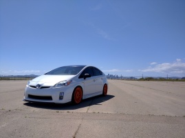 2010 Toyota Prius with 18x8 wheels