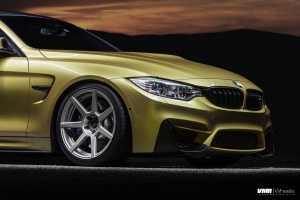 2015 BMW M4 with 19x9.5 VMR V706 wheels