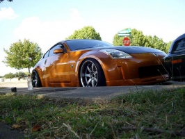 2003 Nissan 350Z with 19x9.5 Rays Engineering Gram Lights 57S-Pro wheels