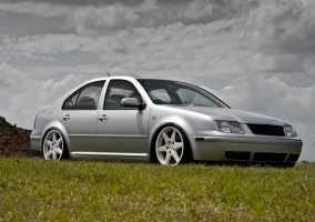 2005 Volkswagen Jetta with 18x8 ATS Techart Monoblocks wheels
