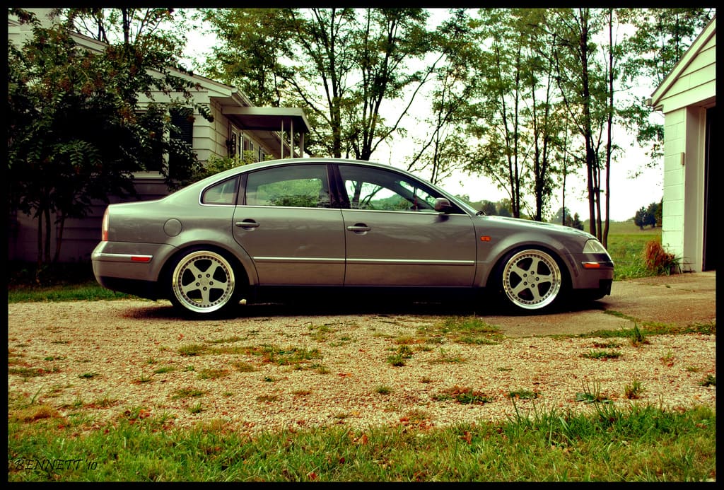 2004 Volkswagen Passat with 18x9 Stern wheels