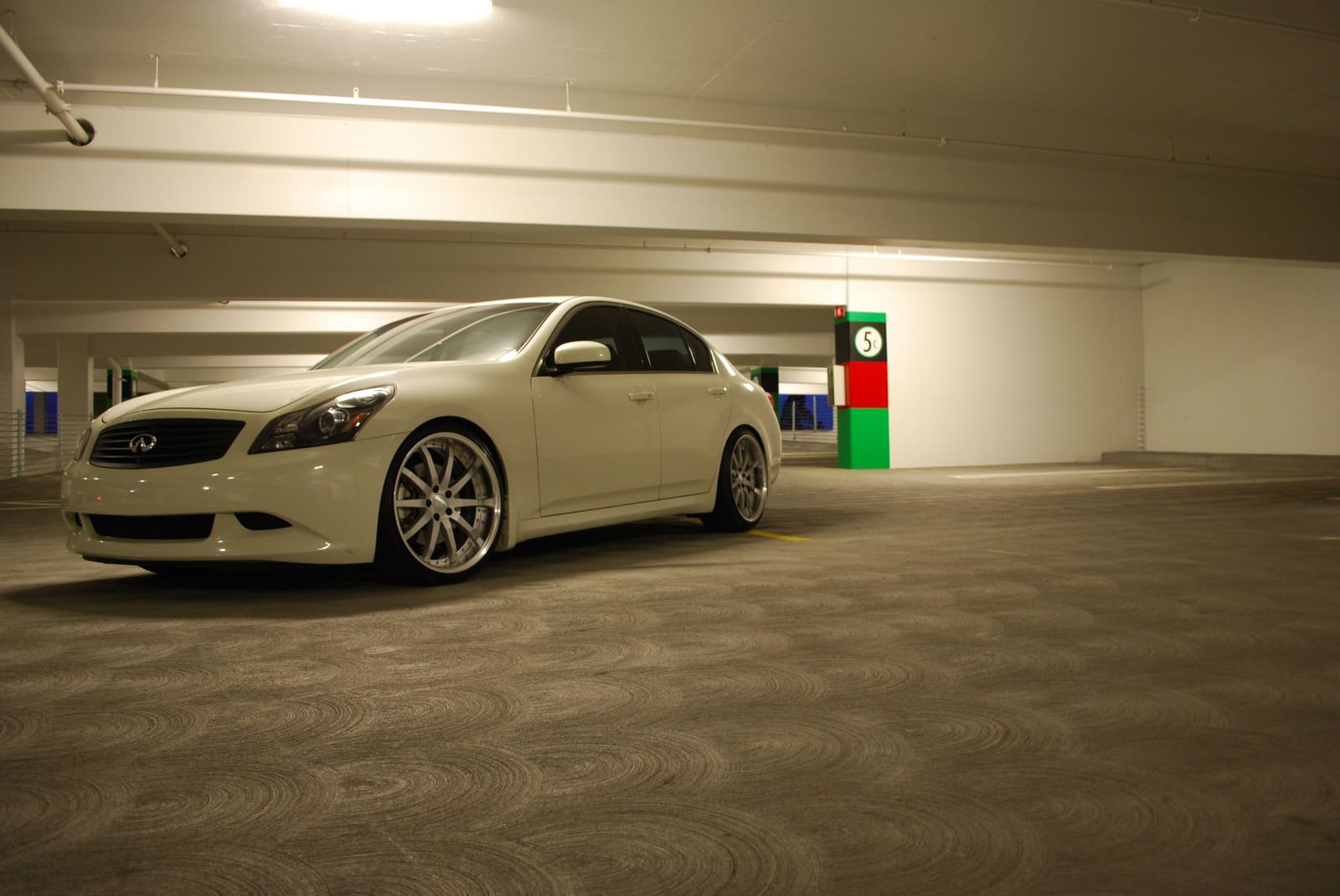 2007 Infiniti G35 with 20x9 Work Gnosis GS1 wheels