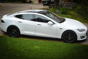 2014 Tesla Model S with Forgestar C5FV wheels