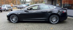 2013 Tesla Model S with 19x8.5 FOX F7 wheels