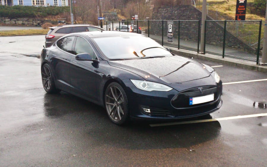 2013 Tesla Model S with 21x9 Vellano VM17 wheels