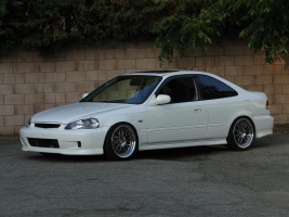 2000 Honda Civic with 17x8.5 WORK VS-XX wheels