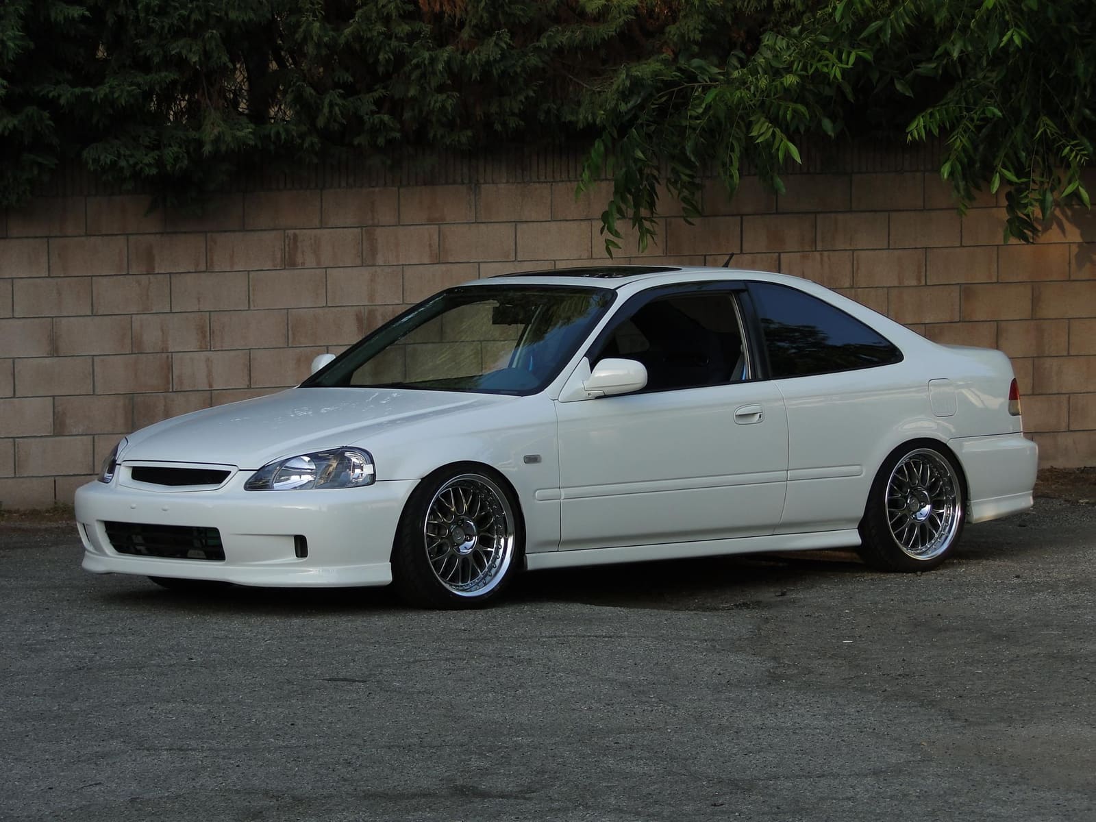 2000 Honda Civic with 17x8.5 WORK VS-XX wheels