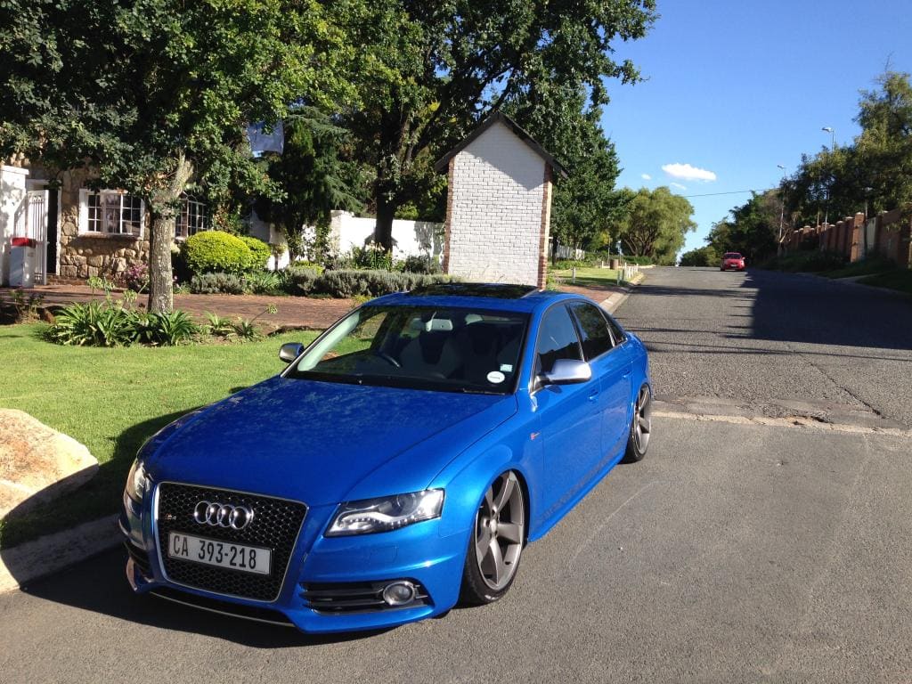 2010 Audi S4 with 20x9 wheels