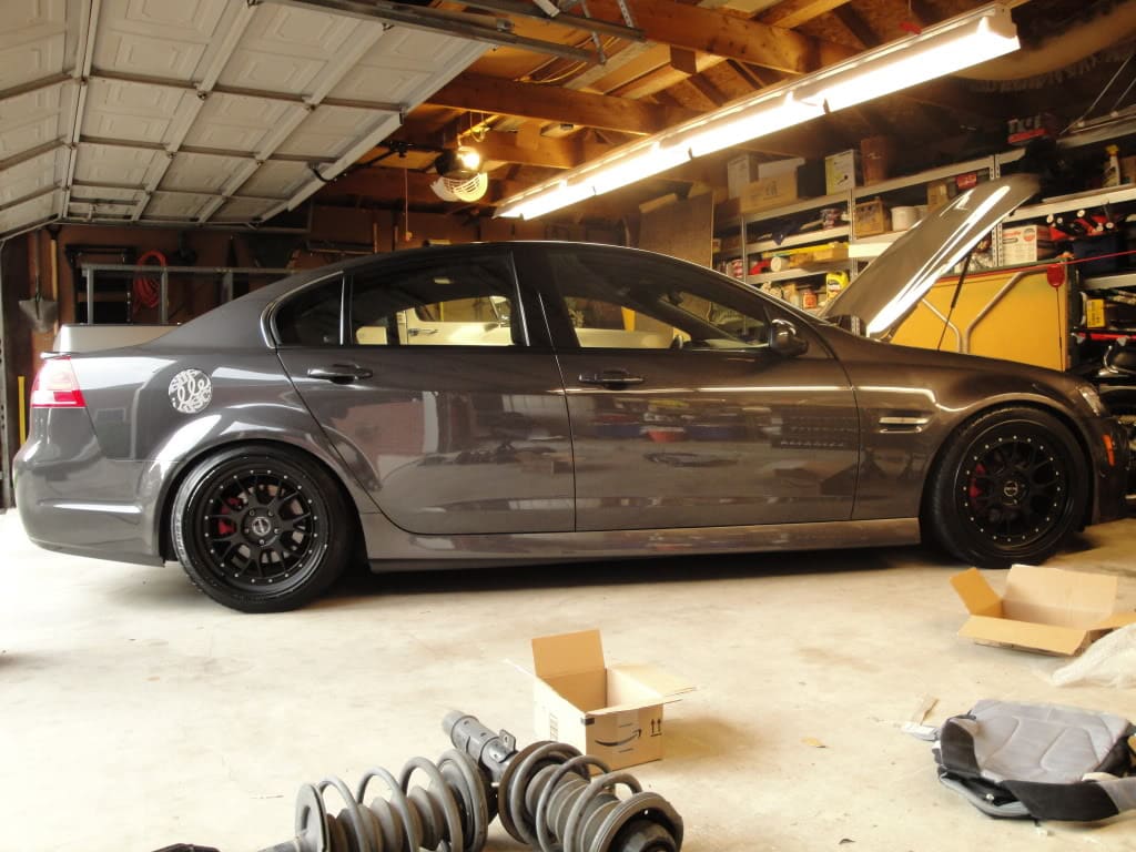 2009 Pontiac G8 with 19x8.5 Linea Corse L22 wheels