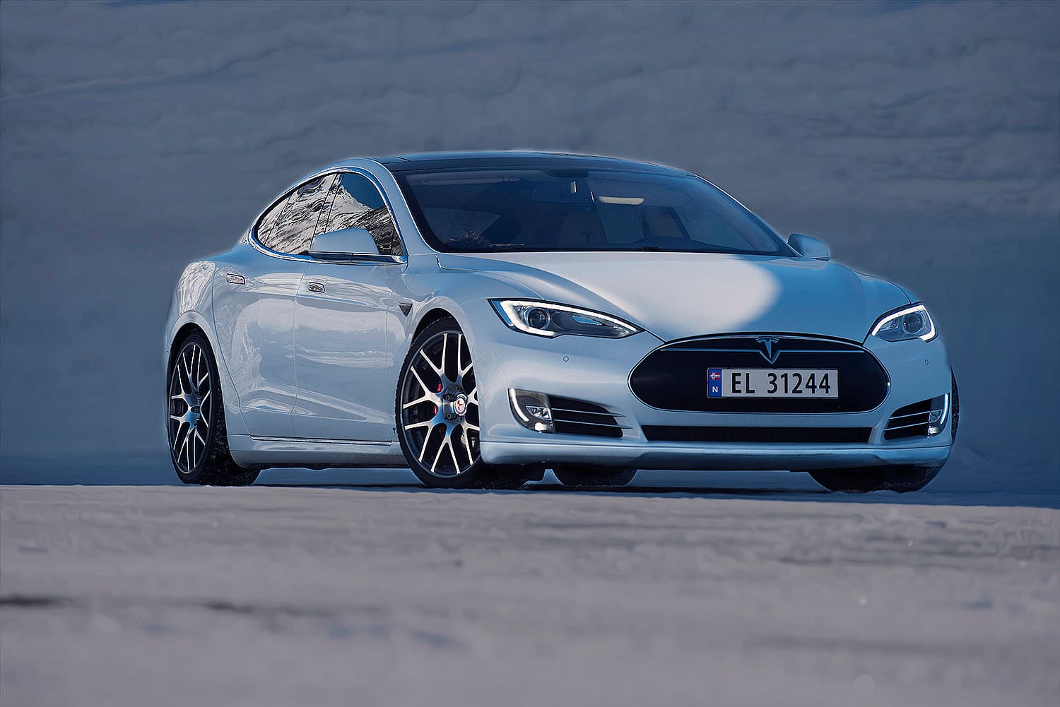 2013 Tesla Model S with 20x9 TSW Nurburgring wheels