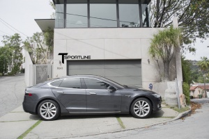 2013 Tesla Model S with 19x8.5 T Sportline TST wheels