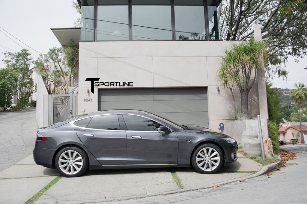 2013 Tesla Model S with 19x8.5 T Sportline TST wheels