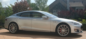 2013 Tesla Model S with 20x9 Vossen CVT wheels