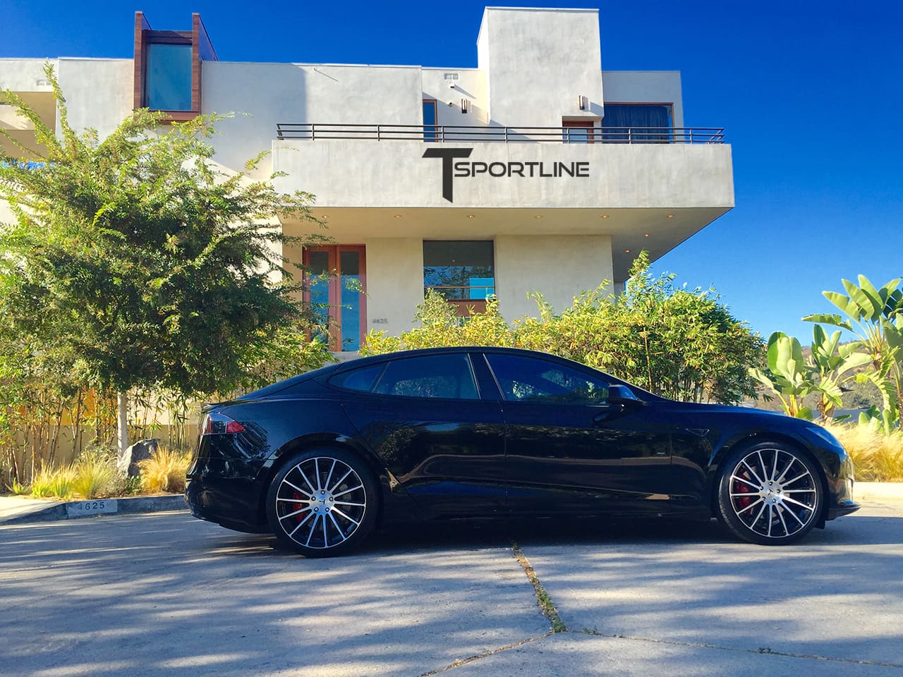 2013 Tesla Model S with 21x9 TSportline 114 wheels