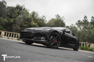 2013 Tesla Model S with 21x9 Tsportline 115 wheels