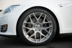2015 Tesla Model S with 20x8.5 Avant Garde M590 wheels