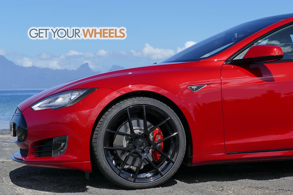 2015 Tesla Model S with 21x9 AG M510 wheels