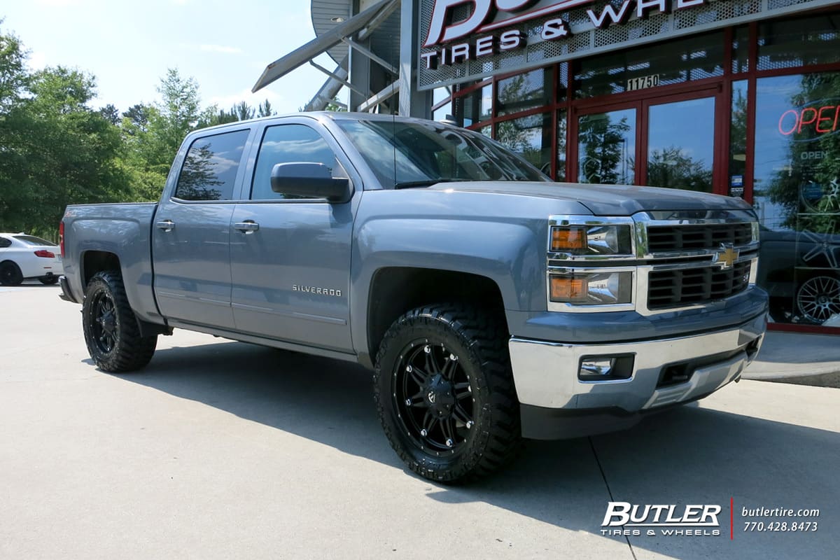 2015 Chevrolet Silverado 2500HD with Fuel Hostage wheels