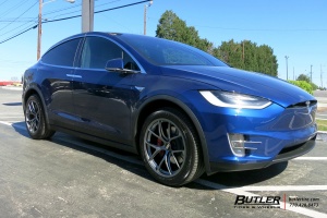 2016 Tesla Model X with BBS FI wheels
