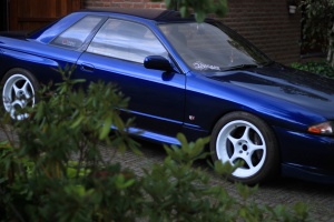 1992 Nissan R31-R34 Skyline 2dr with 17x9 Enkei wheels
