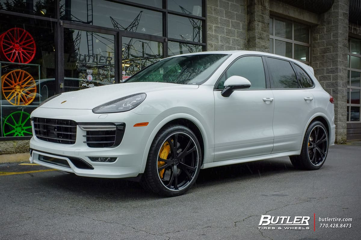 2015 Porsche Cayenne with Techart Formula 3 wheels