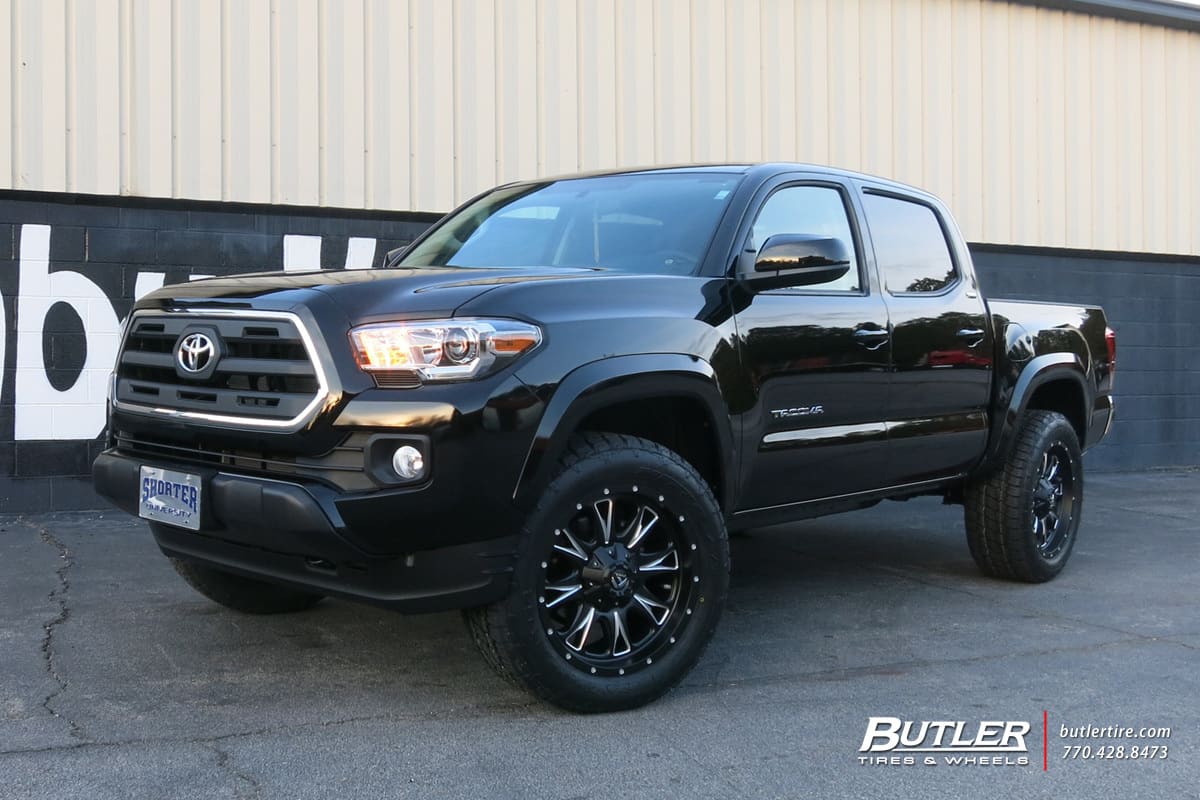 2015 Toyota Tacoma with Fuel Throttle wheels