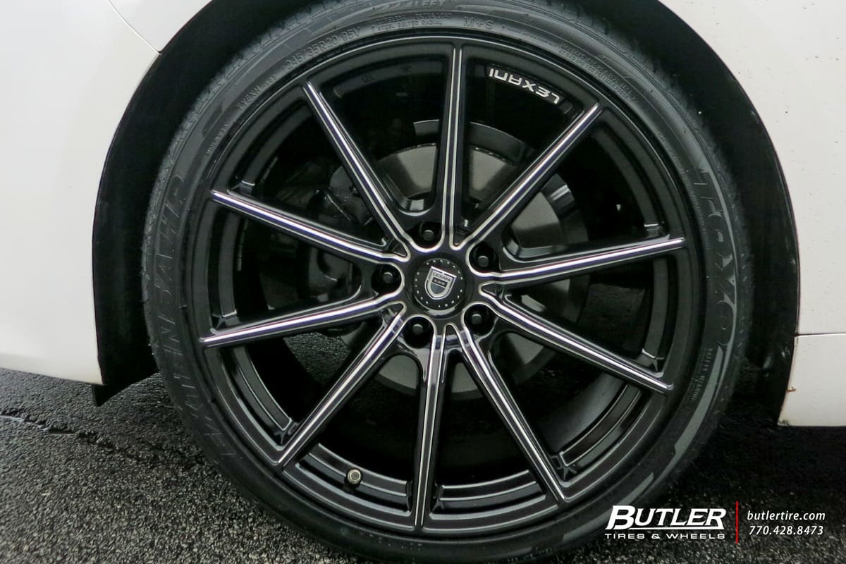 2015 Toyota Avalon with Lexani CSS-10 wheels