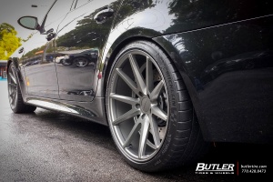 2010 BMW M5 with Vossen VFS1 wheels