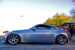 2003 Nissan 350Z with 19x9.5 Rays Engineering Gram Lights 57S-Pro wheels