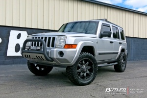 2010 Jeep Commander with Fuel Octane wheels